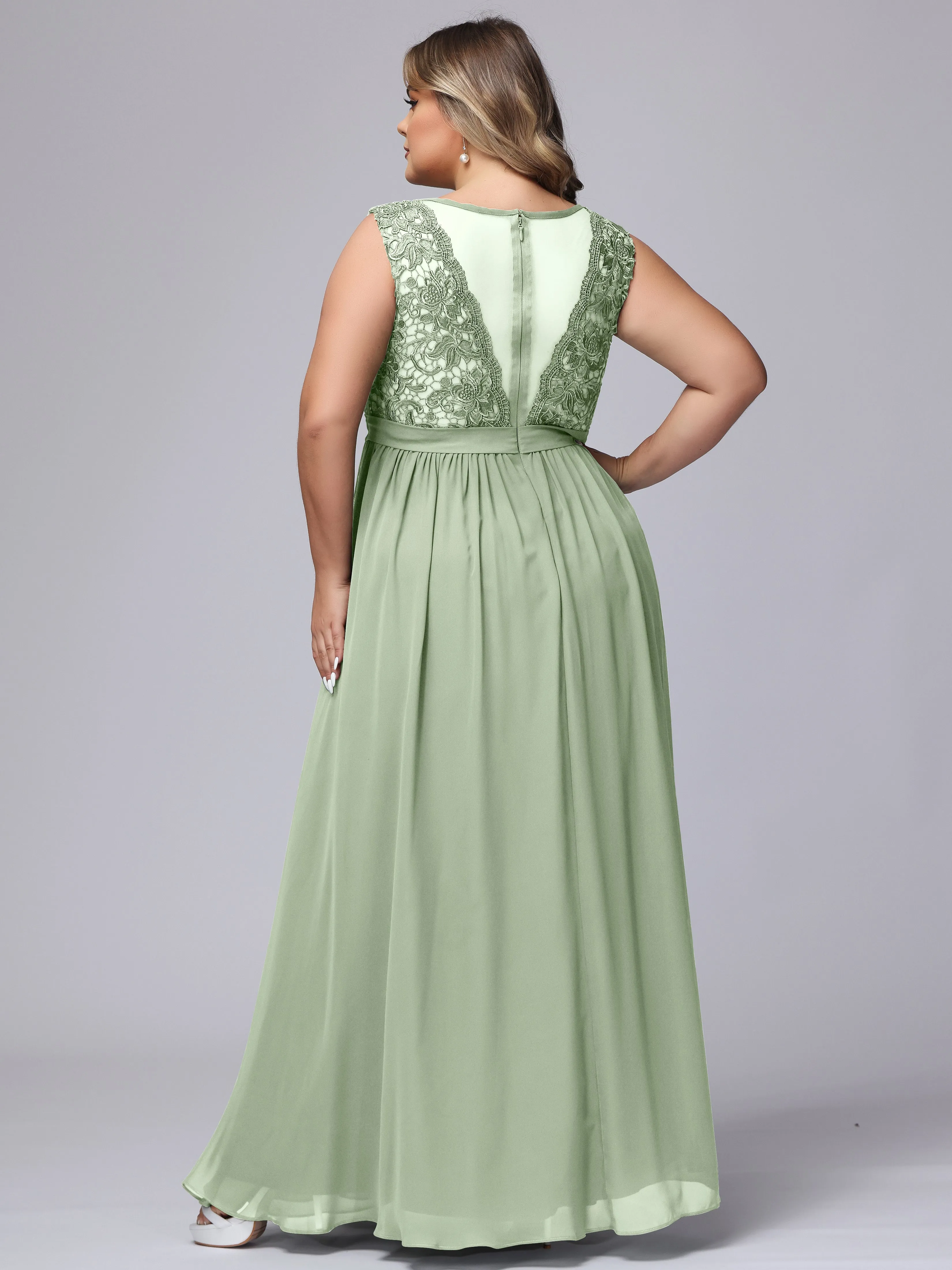 A-Line Sleeveless Lace Top Chiffon Plus Size Bridesmaid Dresses