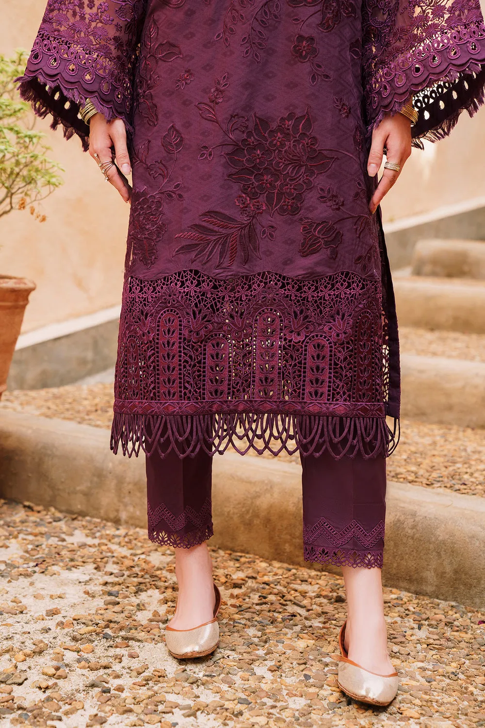 BAROQUE | BAROQUE – SWISS LAWN COLLECTION 24 | SL12-D04