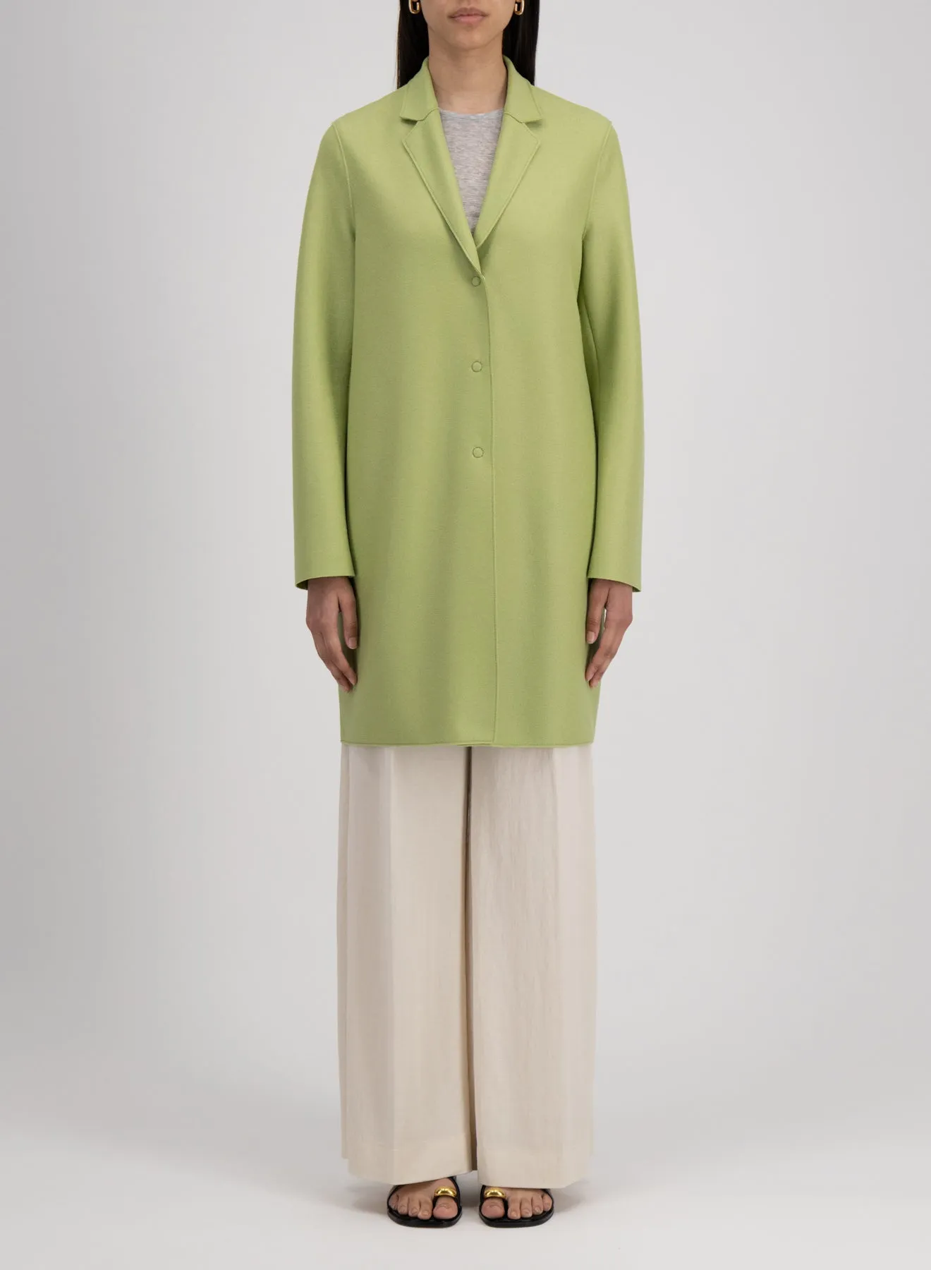 Cocoon coat in light pressed wool