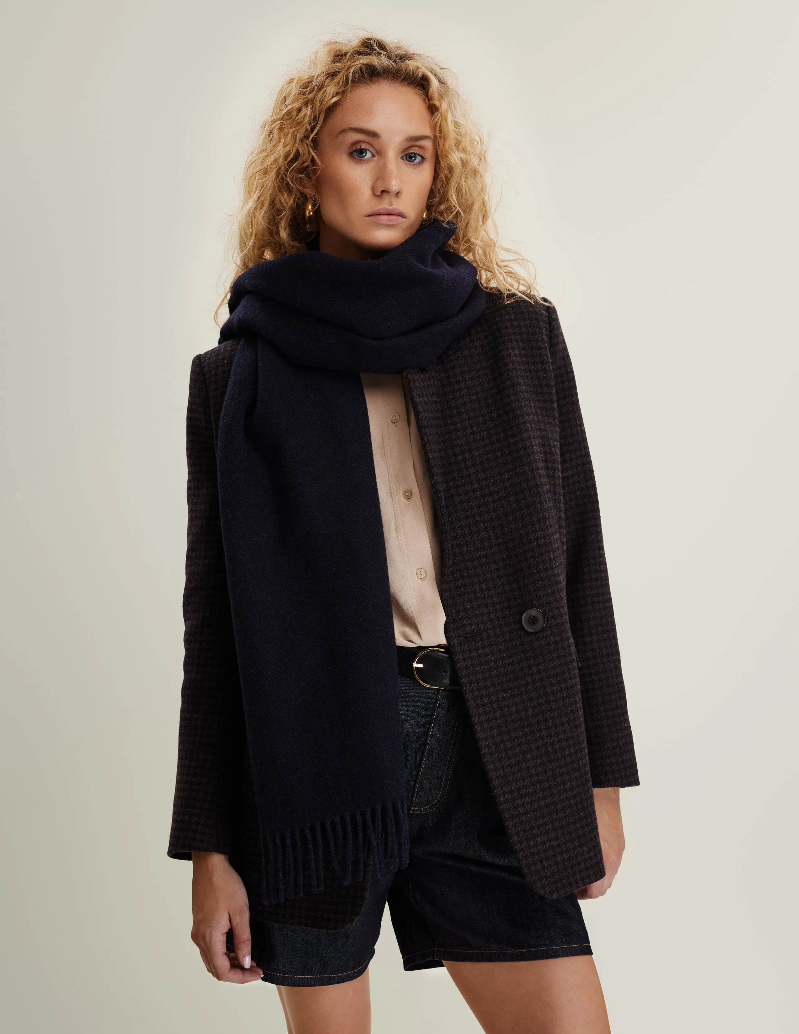 COCOON SCARF IN NAVY BLUE