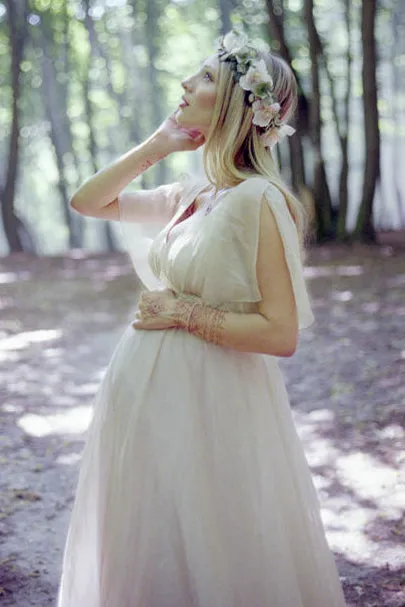 Country V-neck Short Sleeve Lace Pleated Maternity Wedding Dress-715521