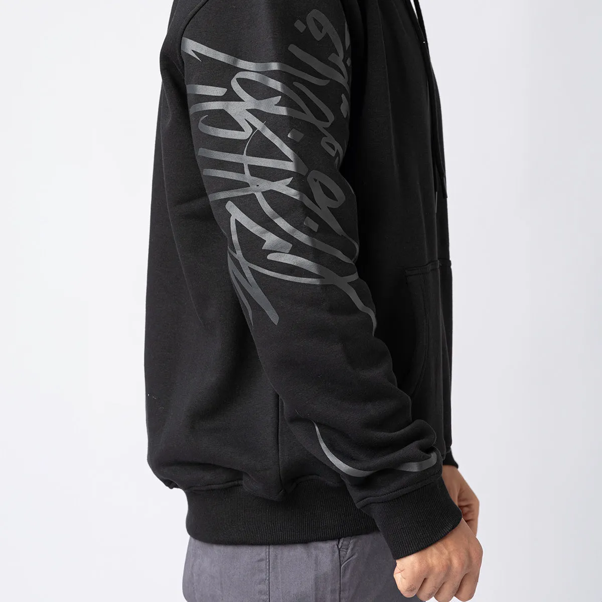 Feek Entawa Hoodie. Black