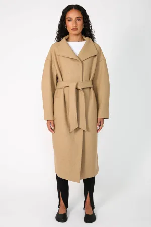 funnel coat / camel