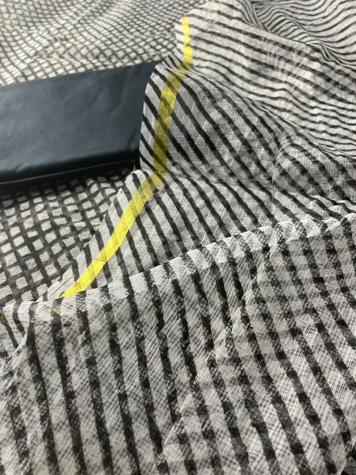 Kota Leheriya hi Suit  In Black