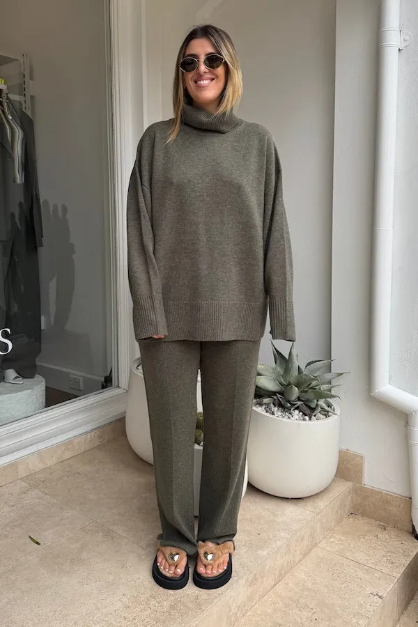 Pascal Cashmere Blend Turtleneck Army Green
