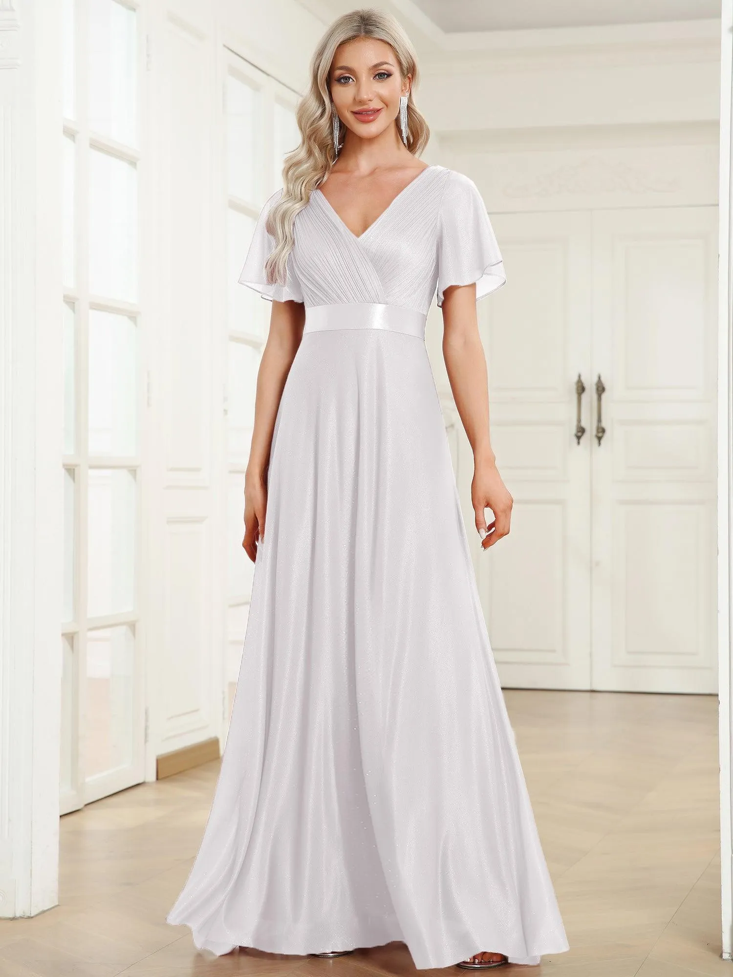 Robe de soirée longue scintillante à col en V et à manches flottantes