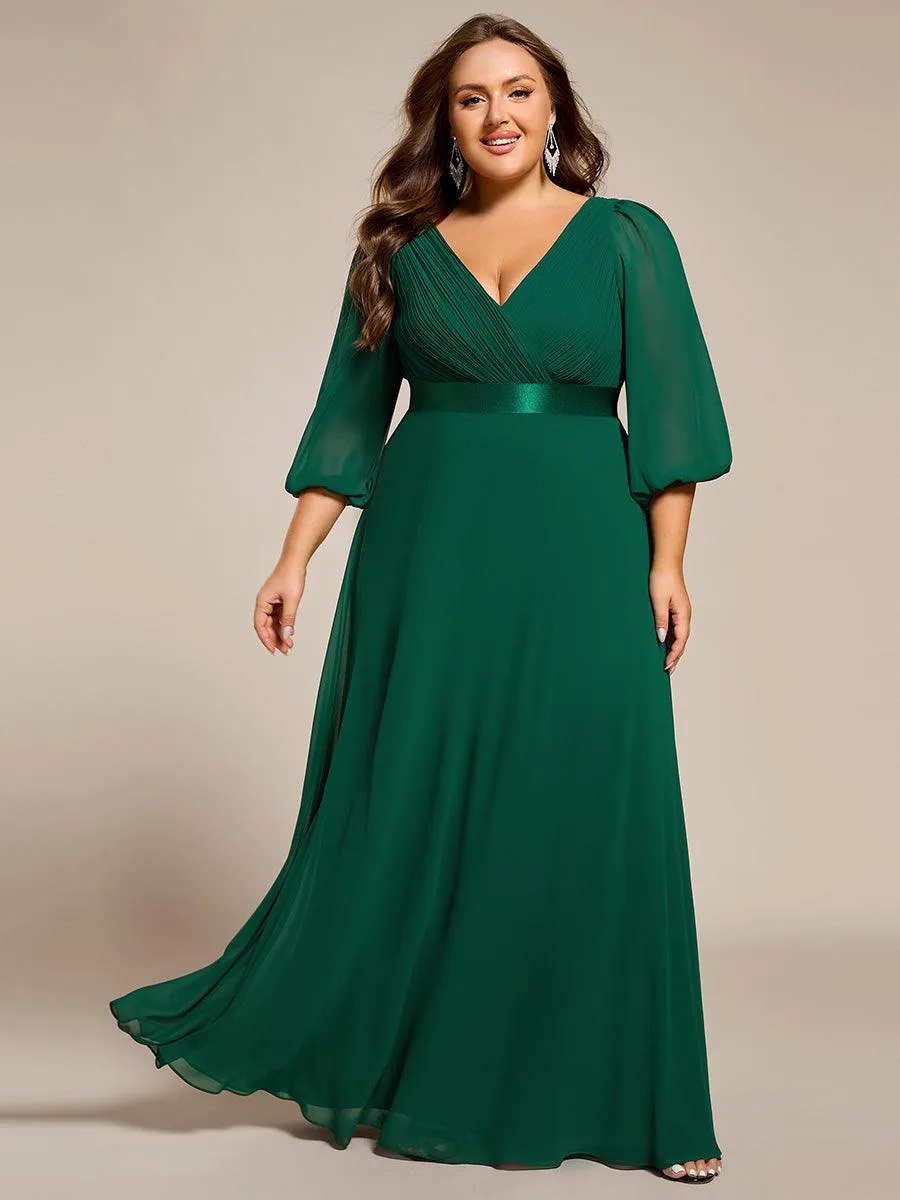 Robe de soirée trapèze taille empire en mousseline à manches longues