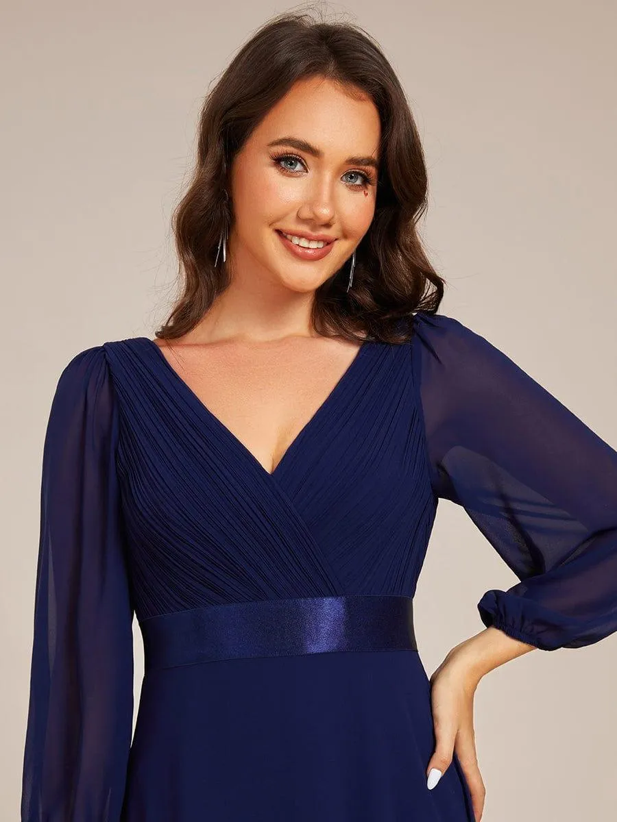 Robe de soirée trapèze taille empire en mousseline à manches longues