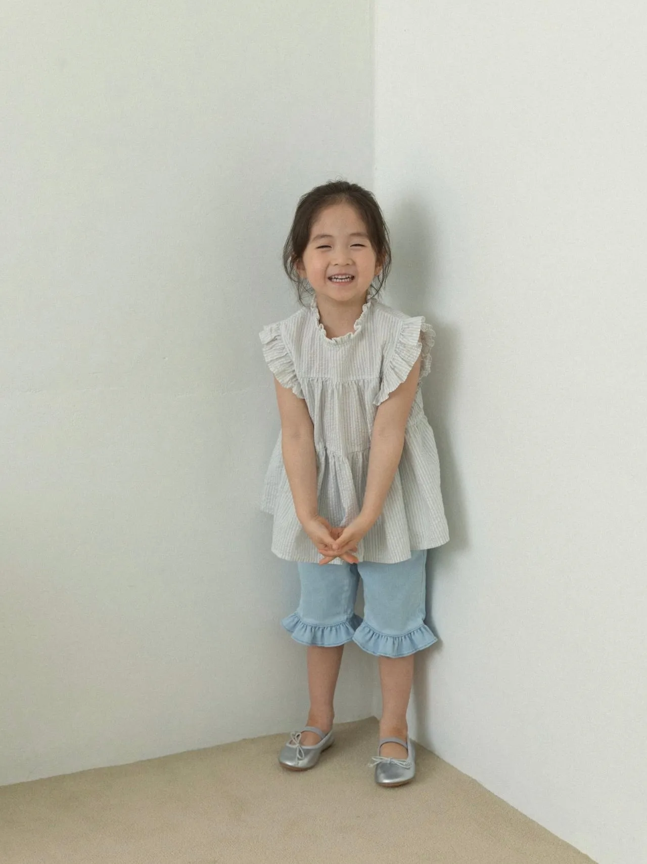 Ruffle bootcut pants