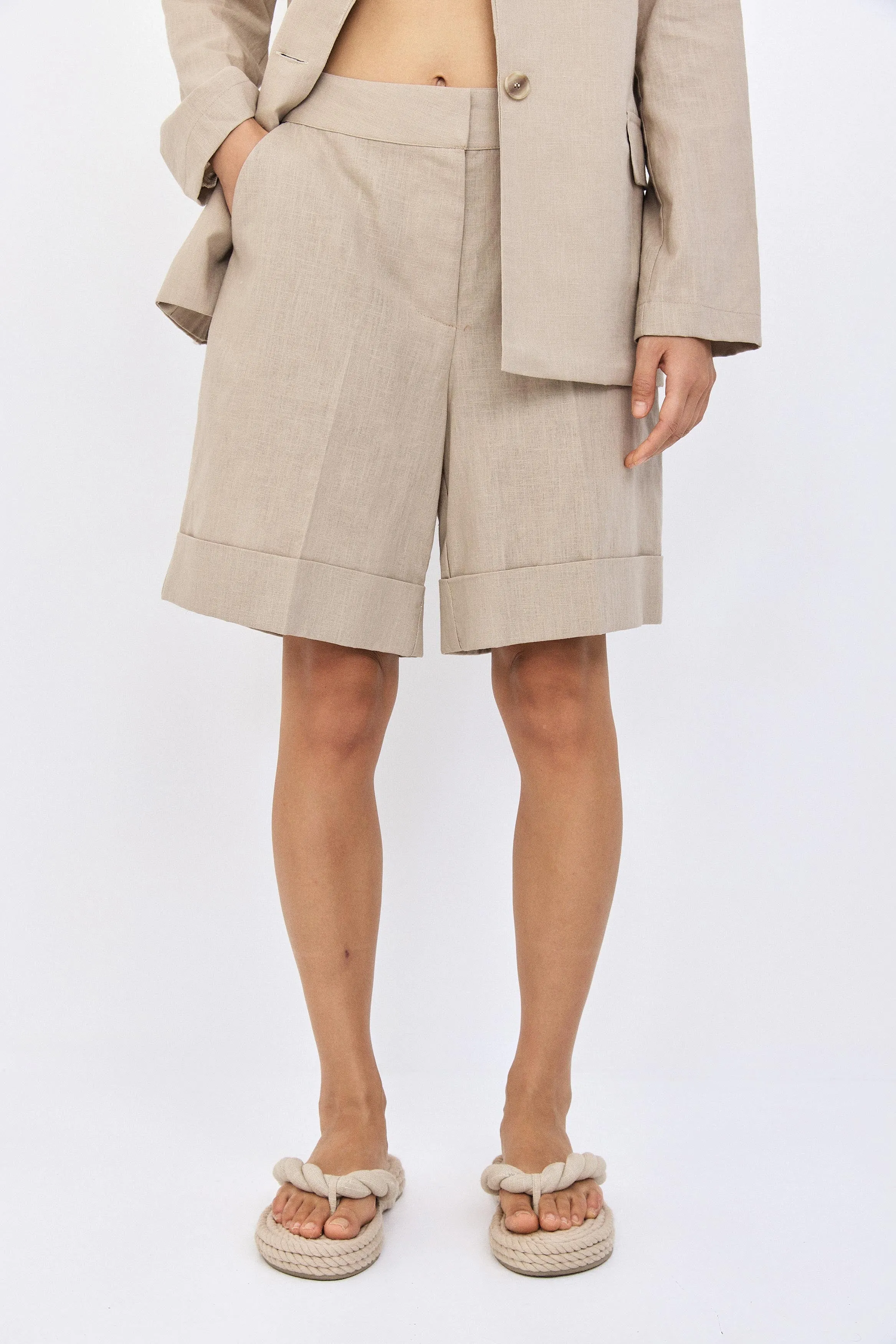 Tailored Linen Barmuda - Cream