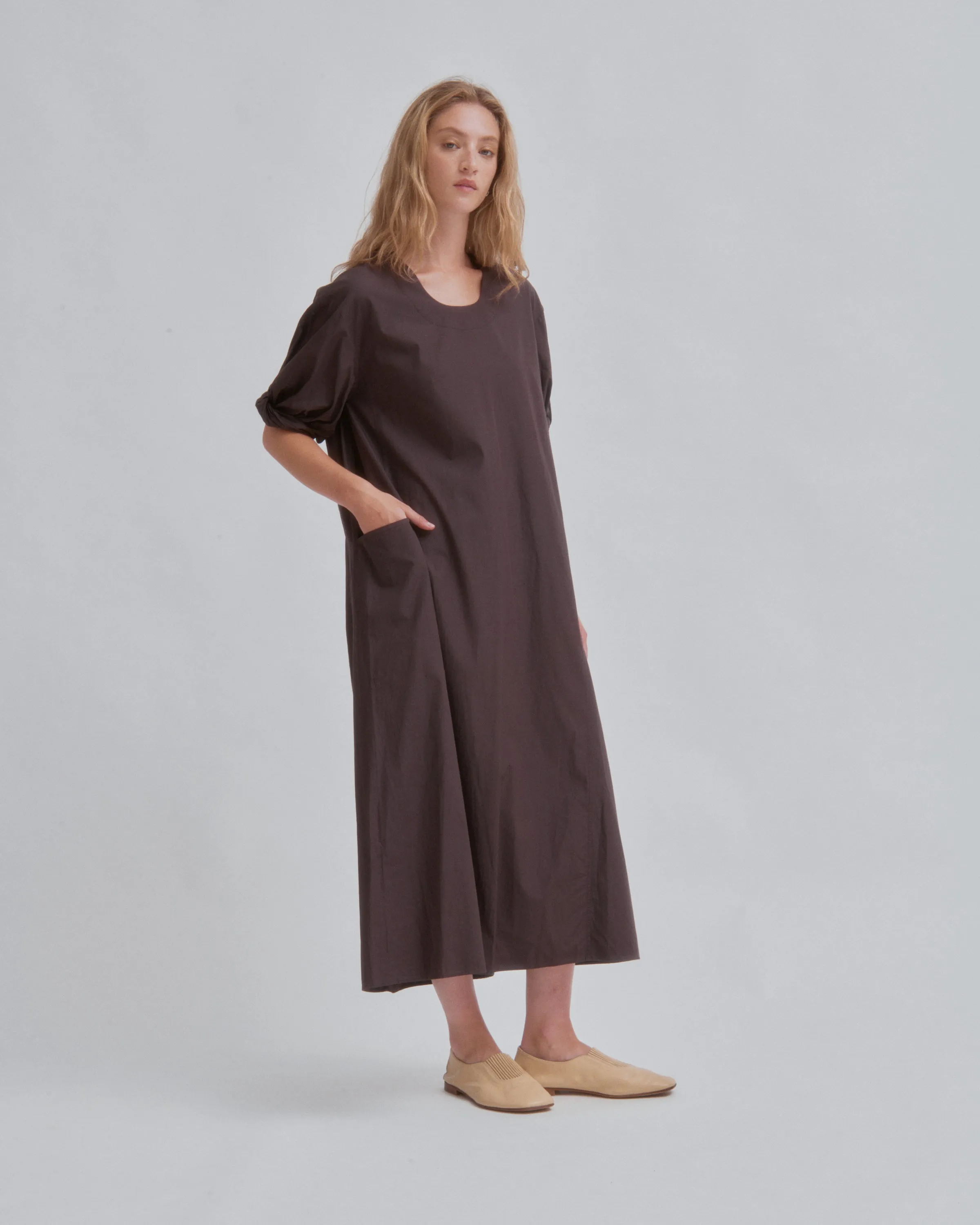 U-Neck Dress in Chocolate